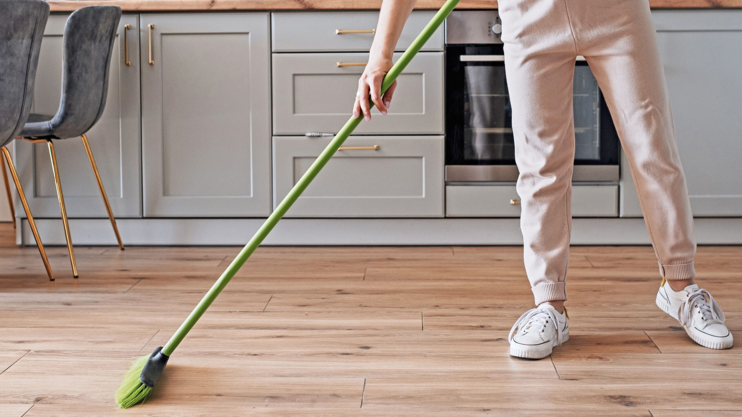 The Best Way to Sweep Your Floors: Smooth Sweep Angle Broom